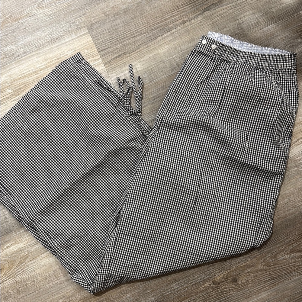 Aerie Black and White Gingham pants